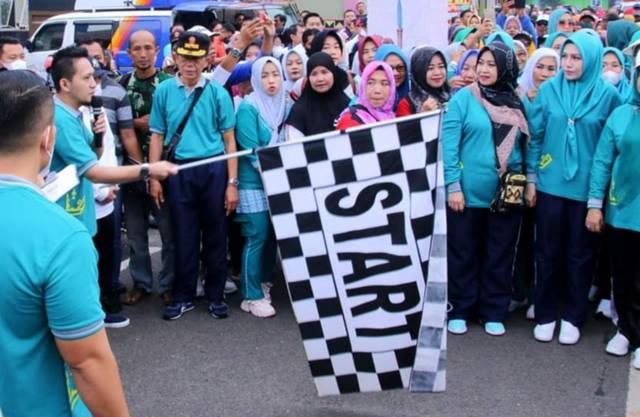 HUT Lampung Utara, Ribuan Warga Ikuti Jalan Sehat