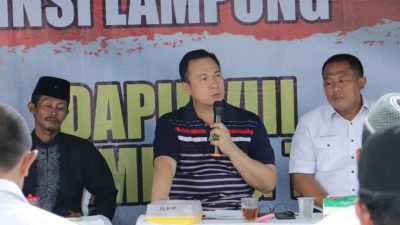Reses di Lampung Timur, Noverisman Subing Tampung Keluhan Warga Soal Jalan dan Tanggul Rusak