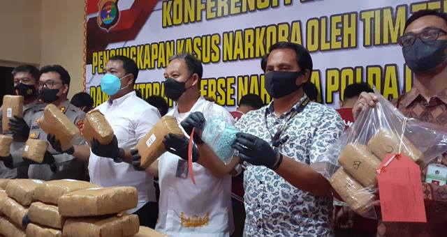 Polda Lampung – KSKP Bakauheni – Bea Cukai Bekuk 11 Gembong Narkoba