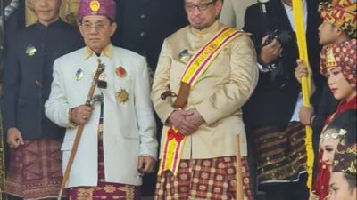 Silaturahmi dengan Masyarakat Adat Lampung, Salim Segaf Al Jufri Mendapat Gelar Adat Yang Mulia Datuan Satria Negara