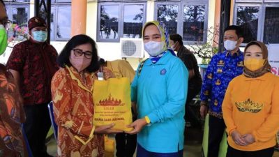 TP PKK dan DPW Provinsi Lampung Kembali Salurkan Bantuan Sembako Program Siger