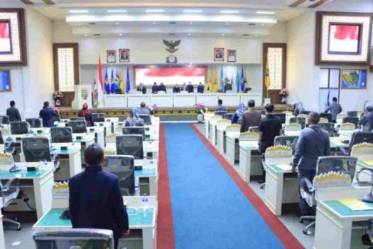 Wagub Chusnunia Chalim Hadiri Rapat Paripurna DPRD Lampung