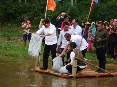 Acara Bunga Kampung Anak Ratu Aji Berlangsung Meriah