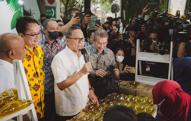 Harga Rp14 Ribu per Liter, Mendag Zulkifli Hasan Luncurkan Minyakita