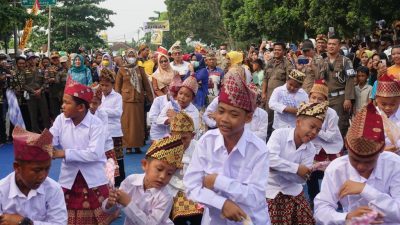 HUT ke-76 Lamteng, Bupati Musa Ahmad Buka Pawai Budaya