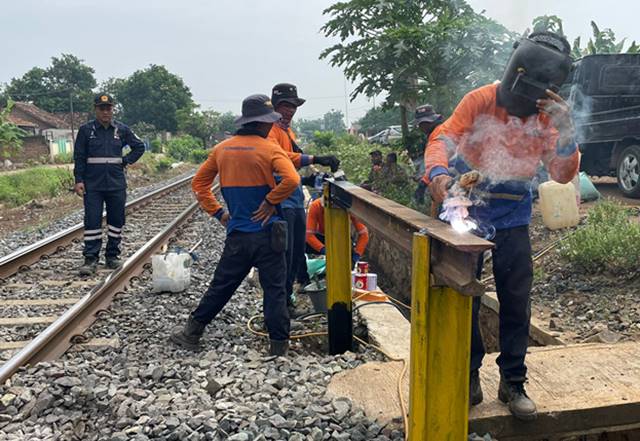 Tingkatkan Keselamatan, PT KAI Tanjungkarang Kembali Tutup Sejumlah Perlintasan Sebidang