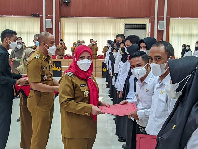 Walikota Bandarlampung Serahkan SK Pengangkatan P3K