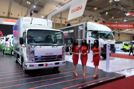 Dukung Kebijakan Pemerintah, Isuzu Hadir dengan Produk dan Layanan Inovatif di GIIAS 2022