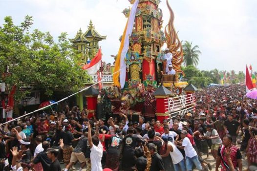 Bupati Lamsel akan Jadikan Upacara Ngaben Massal Sebagai Tradisi Wisata Tahunan