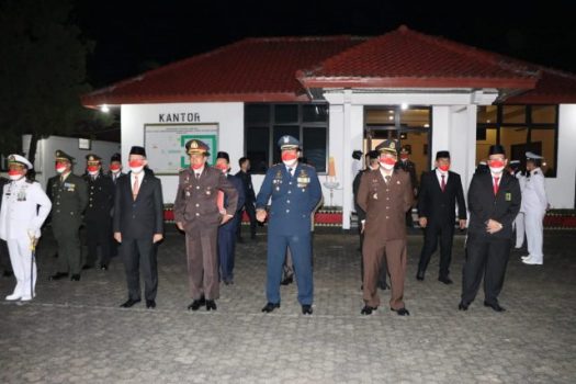 Danlanal Lampung Jadi Inspektur Upacara Renungan Suci Peringatan HUT ke-77 RI