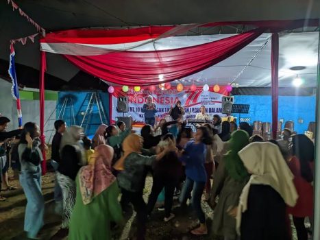 HUT RI, RT 10 Labuhan Dalam Bandarlampunh Gelar Lomba Menyanyi