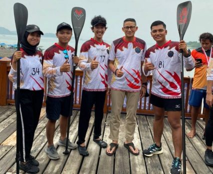 Dua Mahepel FEB Unila Juarai ‘Indonesia International SUP Board Series 2022’
