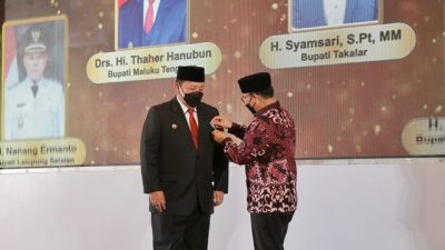 Gubernur Arinal Djunaidi dan Ketua TP PKK Lampung Raih Penghargaan Manggala Karya Kencana 2022