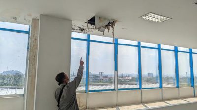 Selain Banyak Plafon Berlubang, Ternyata Beberapa Ruang Gedung Satap Pemkot Bandarlampung Tanpa AC