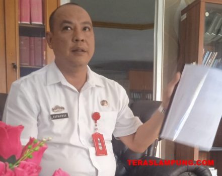 Pemkab Lampung Utara Copot Jabatan Poniran Sebagai Kepala Desa Subik