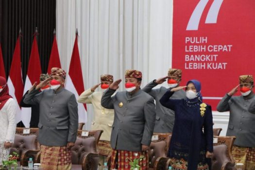 Gubernur Arinal Djunaidi Ikuti Upacara Penurunan Bendera Peringatan HUT RI Secara Virtual