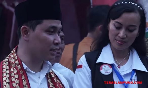 Tapis Lampung Menarik Perhatian Wabup Mojokerto