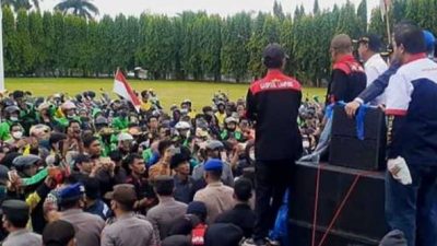 Temui Massa Ojol, Ini Janji Ketua DPRD Lampung