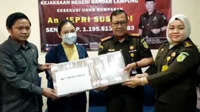 Kejari Bandarlampung Setorkan Hasil Cuci Uang Bisnis Narkoba Rp 1,195 Miliar ke Kas Negara