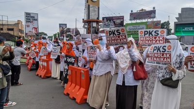 PKS Bandarlampung Gelar Aksi Damai Tolak Kenaikan Harga BBM