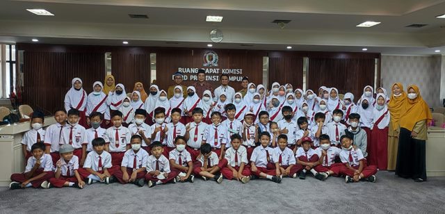 Belajar Musyawarah, Puluhan Siswa SD Berkunjung ke Fraksi PKS DPRD Lampung