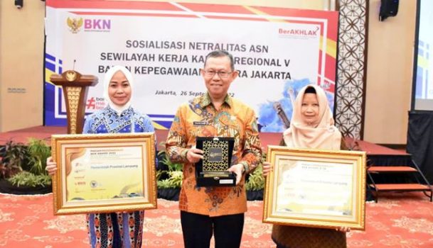 Penerapan Pemanfaatan Data Sistem Informasi dan CAT, Lampung Terima Penghargaan BKN