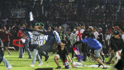 Usai Arema Kalah 2-3 dari Persebaya: Penonton Ngamuk, 127 Orang Meninggal