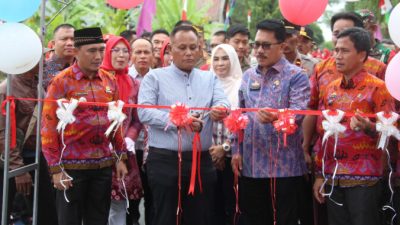 Bupati Lampung Selatan Resmikan Jalan Poros Desa Sumber Sari- Desa Kedaun