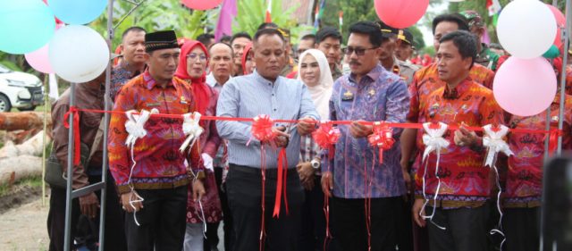 Bupati Lampung Selatan Resmikan Jalan Poros Desa Sumber Sari- Desa Kedaun