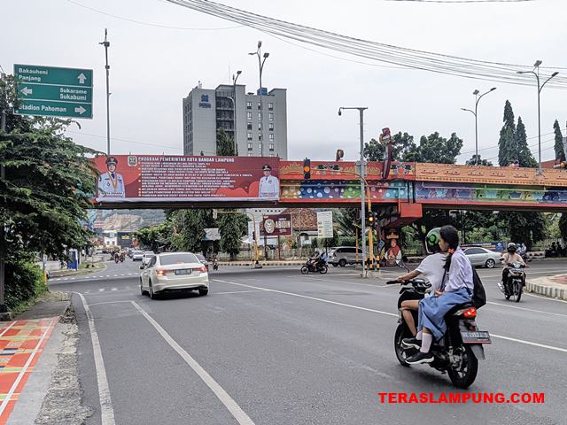 Lampu Lintas di Perempatan Satelit Bandarlampung Rusak, Pengendara Diminta Hati-hati