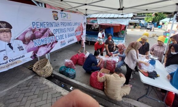TPID  Lampung Gelar Operasi Pasar Cabai Merah dan Bawang Merah
