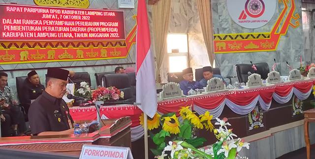 Tak Dihadiri Bupati, Sejumlah Pejabat Lampura Tinggalkan Sidang Paripurna Lebih Awal