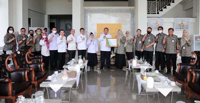 Gubernur Arinal Terima Penghargaan dari BPJS Kesehatan Atas Cakupan 86,08 Persen Kepesertaan