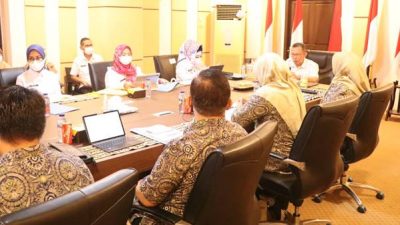 Sekdaprov Lampung Pimpin Rapat Forum Komunikasi Para Pemangku Kepentingan Utama Tingkat Provinsi