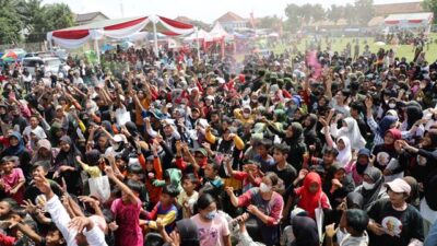 Teriakan Ganjar Presiden Menggema dari Ribuan Milenial di Lampung Timur