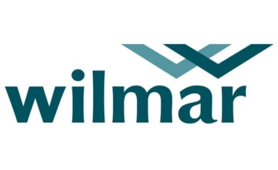 Wilmar Salurkan Bantuan untuk Warga Terdampak Banjir Lampung Selatan