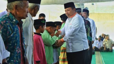 Hadiri Pengajian Akbar di Tulangbawang Barat, Gubernur Arinal Serahkan Sejumlah Bantuan