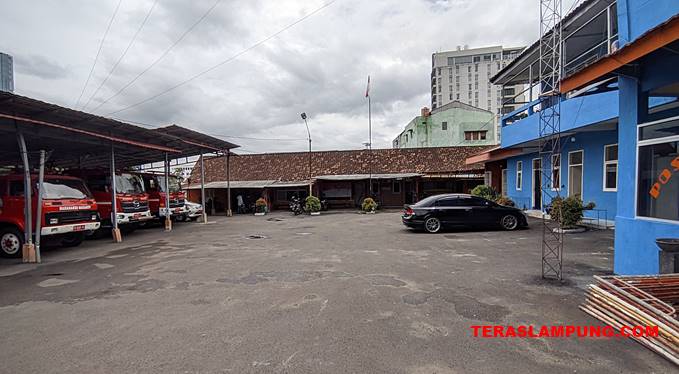 Staf Pemadam Kebakaran Bandarlampung Berkantor di Bekas Asrama