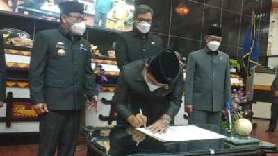 DPRD Metro Sahkan Raperda Pertanggungjawaban Pelaksanaan APBD Kota Metro 2021