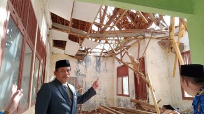Buruknya Konstruksi Diduga Penyebab Ambruknya Atap Bangunan TK di Sungkaijaya Lampura