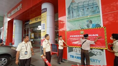 Menunggak PBB Ratusan Juta, Gedung Transmart Bandarlampung Sempat Disegel