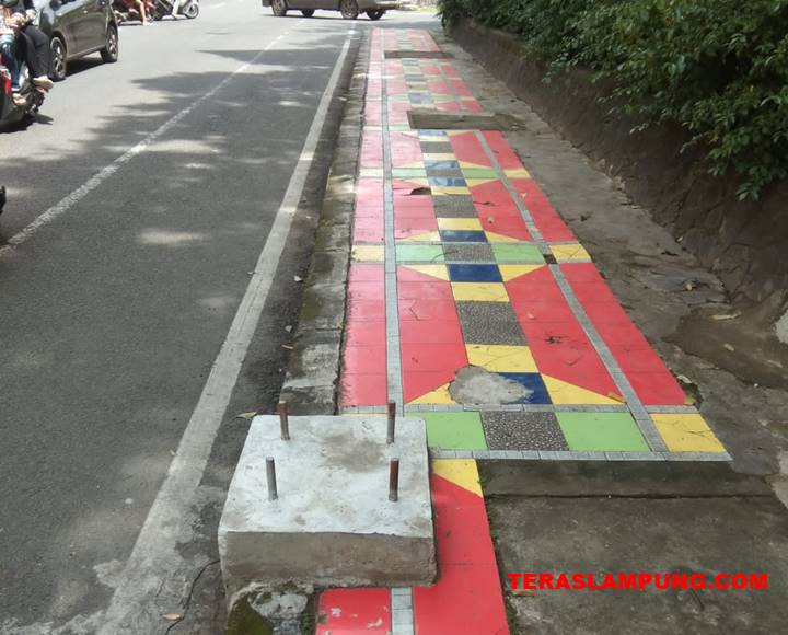 20 Titik Trotoar di Bandarlampung Dicor ‘Siluman’, Pemkot Tidak Tahu