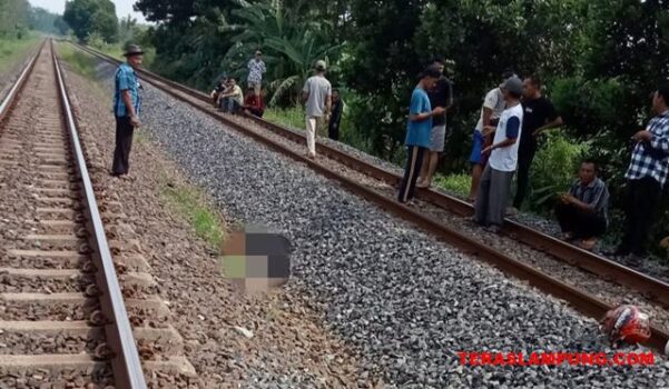 Guru Warga Kelapatujuh Kotabumi Tewas Tertabrak Kereta Api Kuala Stabas