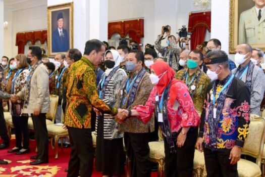 Walikota Bandarlampung Hadiri ‘Kompas 100 Ceo Forum ke-13’