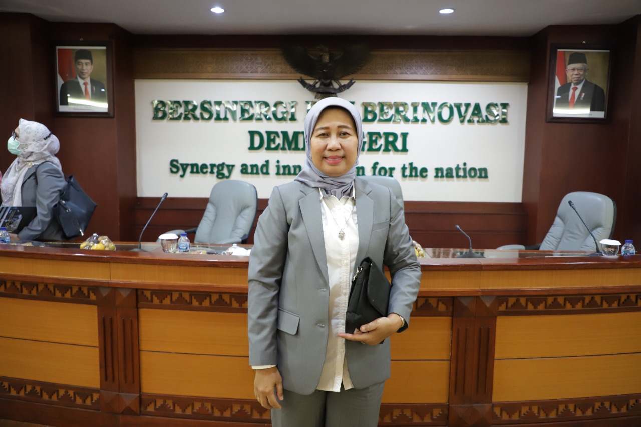 Jadi Rektor Perempuan Pertama Unila, Prof. Dr. Lusmeilia Afriani Siap Bangun Citra Baru