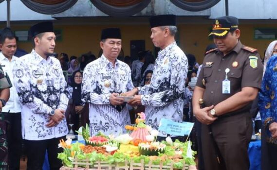 Tiga Pekan Jelang Akhir Masa Jabatan, Warga Lampung Utara masih tak Kenal Bupatinya