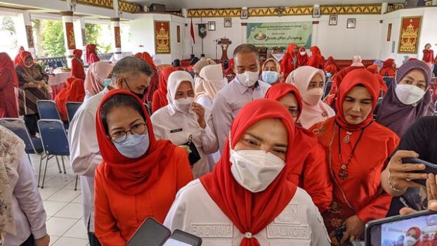 Peringatan Hari Ibu, Walikota Bandarlampung Buka Lomba Nasi Tumpeng