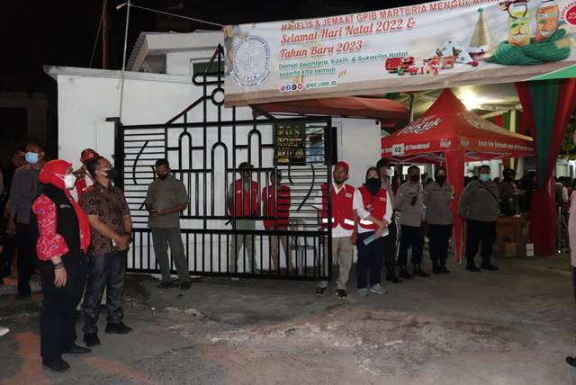 Malam Misa Natal, Walikota Eva Dwiana Pantau Gereja di Bandarlampung