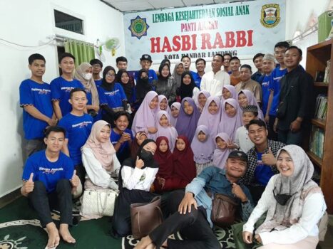 Program Jumat Berbagi, KNPI Lampung Kunjungi Panti Asuhan
