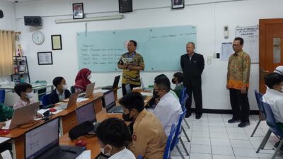 Para Siswa SD Bersemangat Mengikuti Tes PSB di Labschool